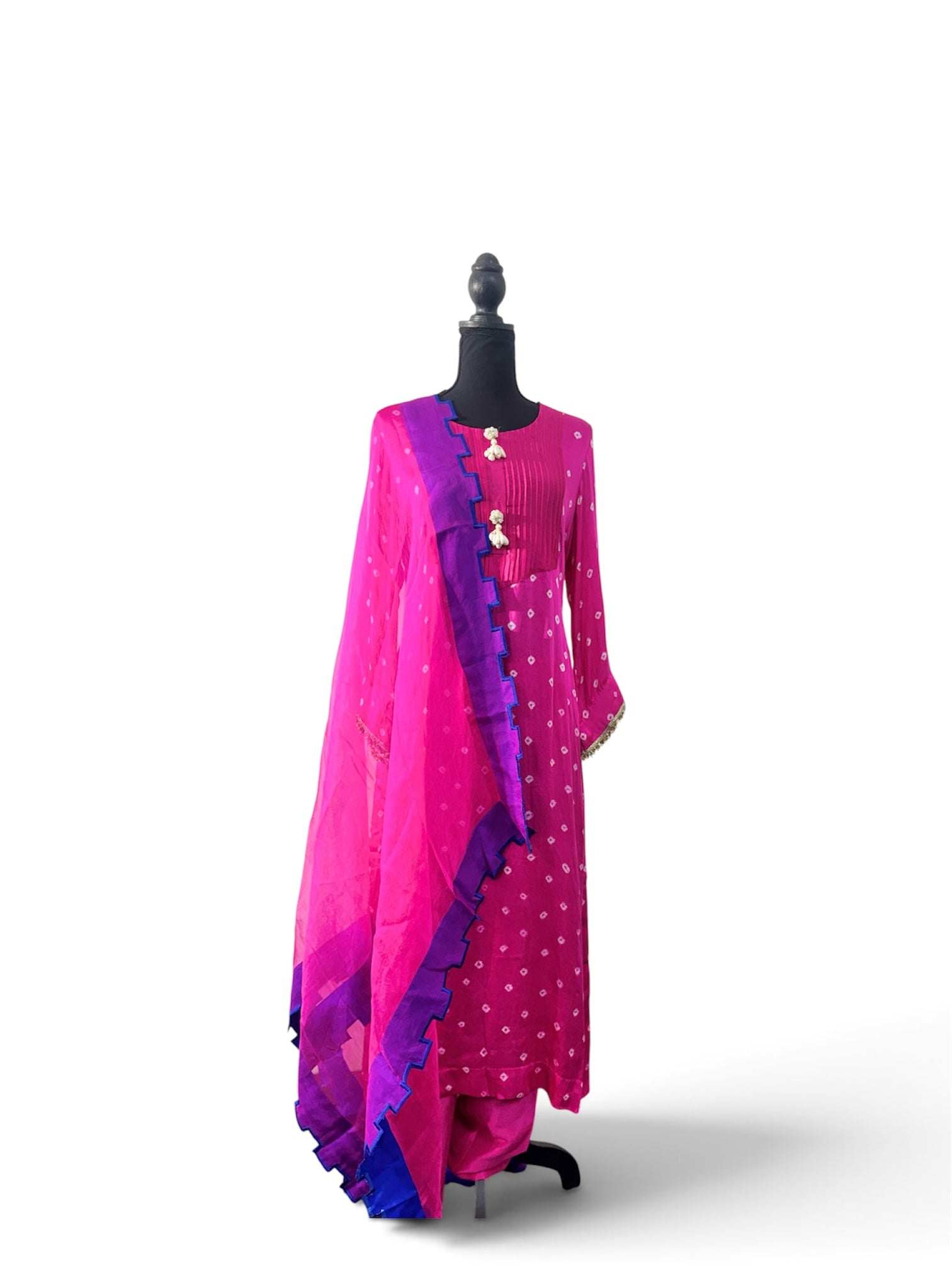 Roshni – Fuchsia Bandhani-Inspired Three-Piece Set