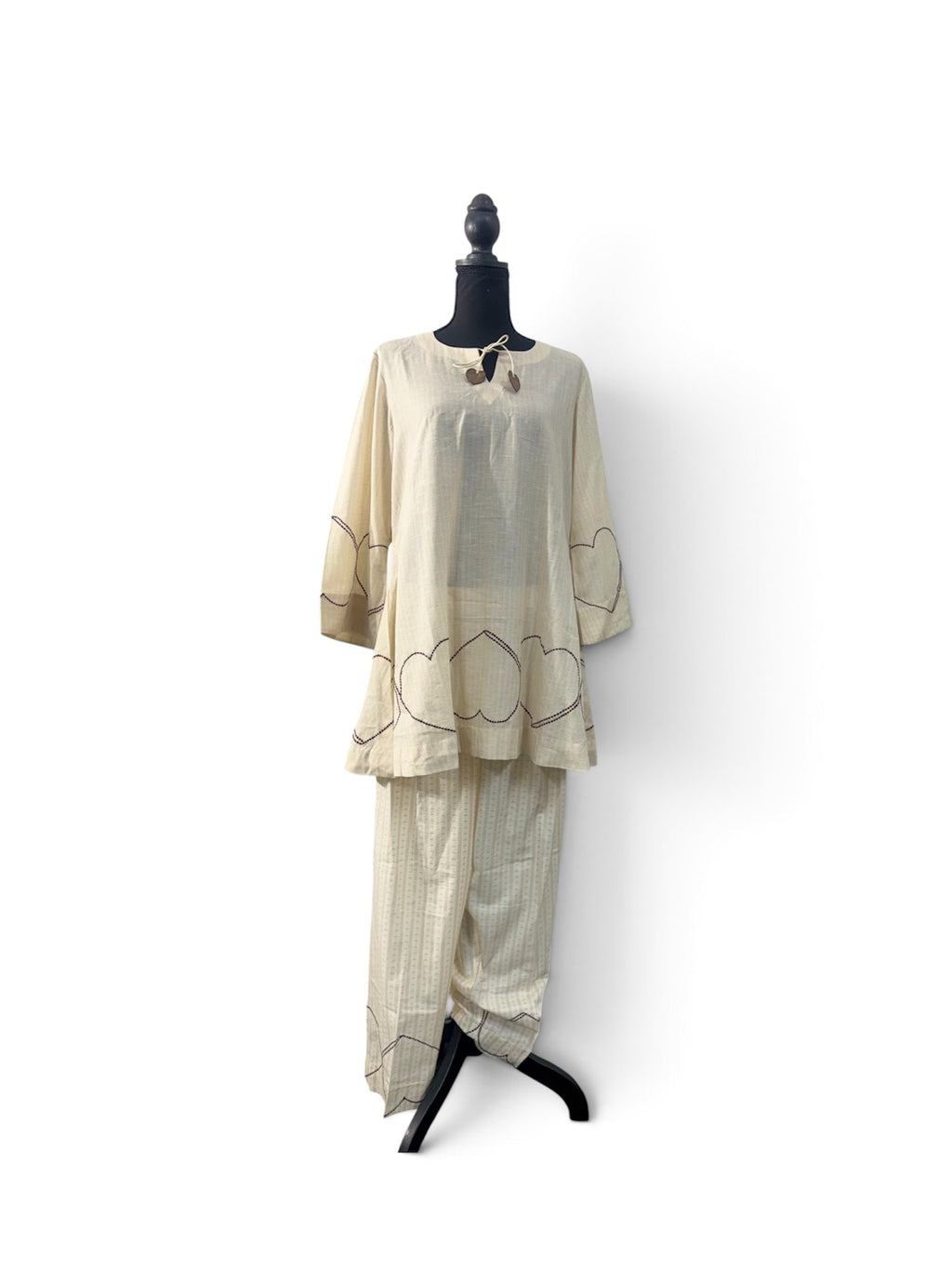Zareen – Ivory Paisley Farshi Salwar Set