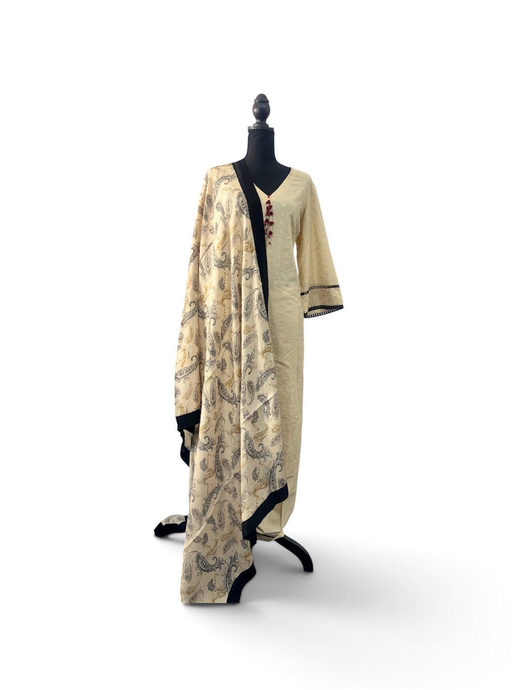 Zareen – Ivory Paisley Farshi Salwar Set