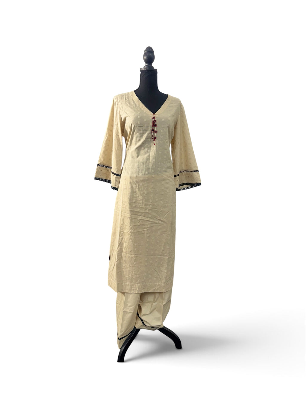Zareen – Ivory Paisley Farshi Salwar Set
