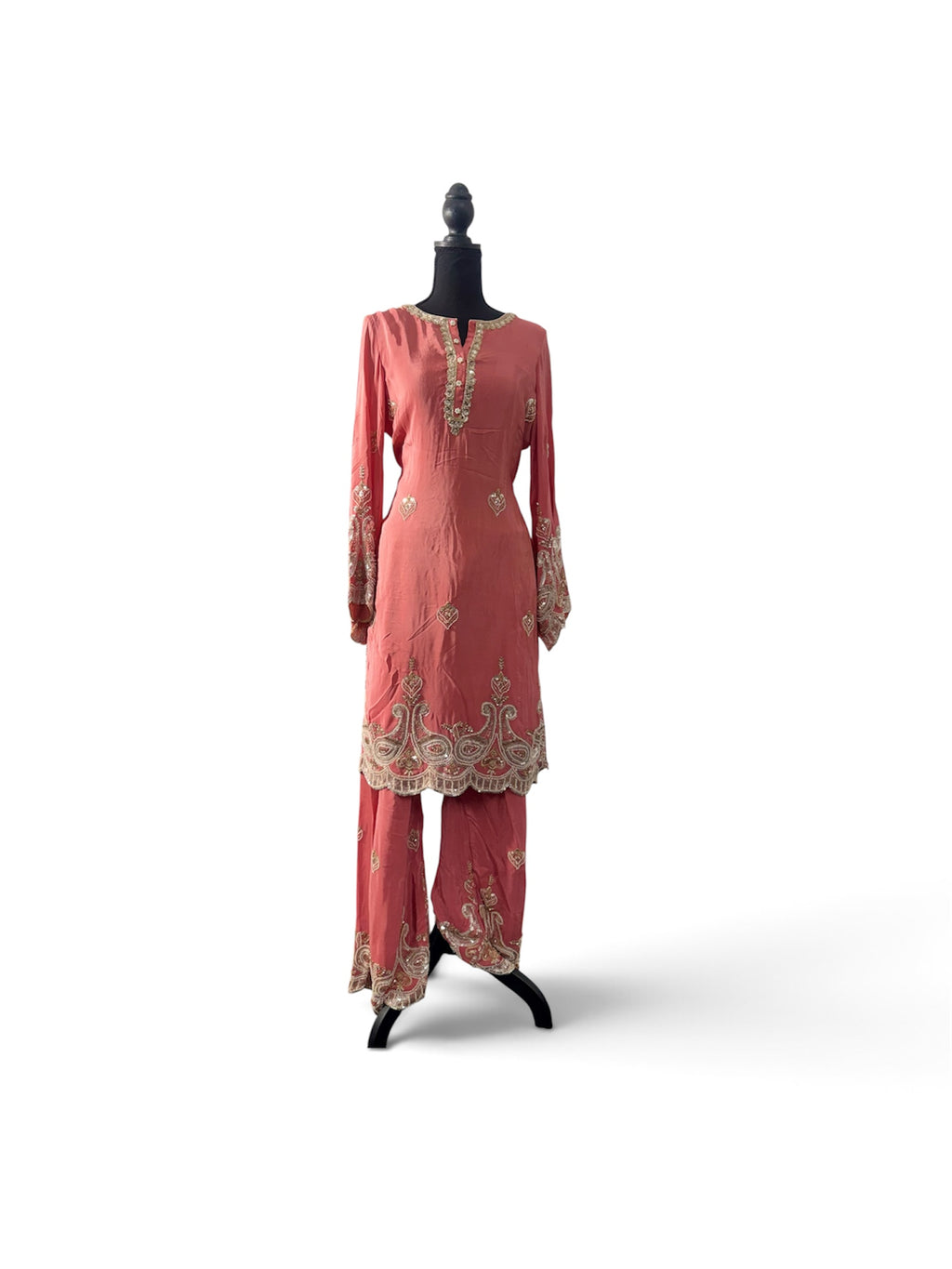 Mehrunisa – Rose Embroidered Farshi Salwar Set