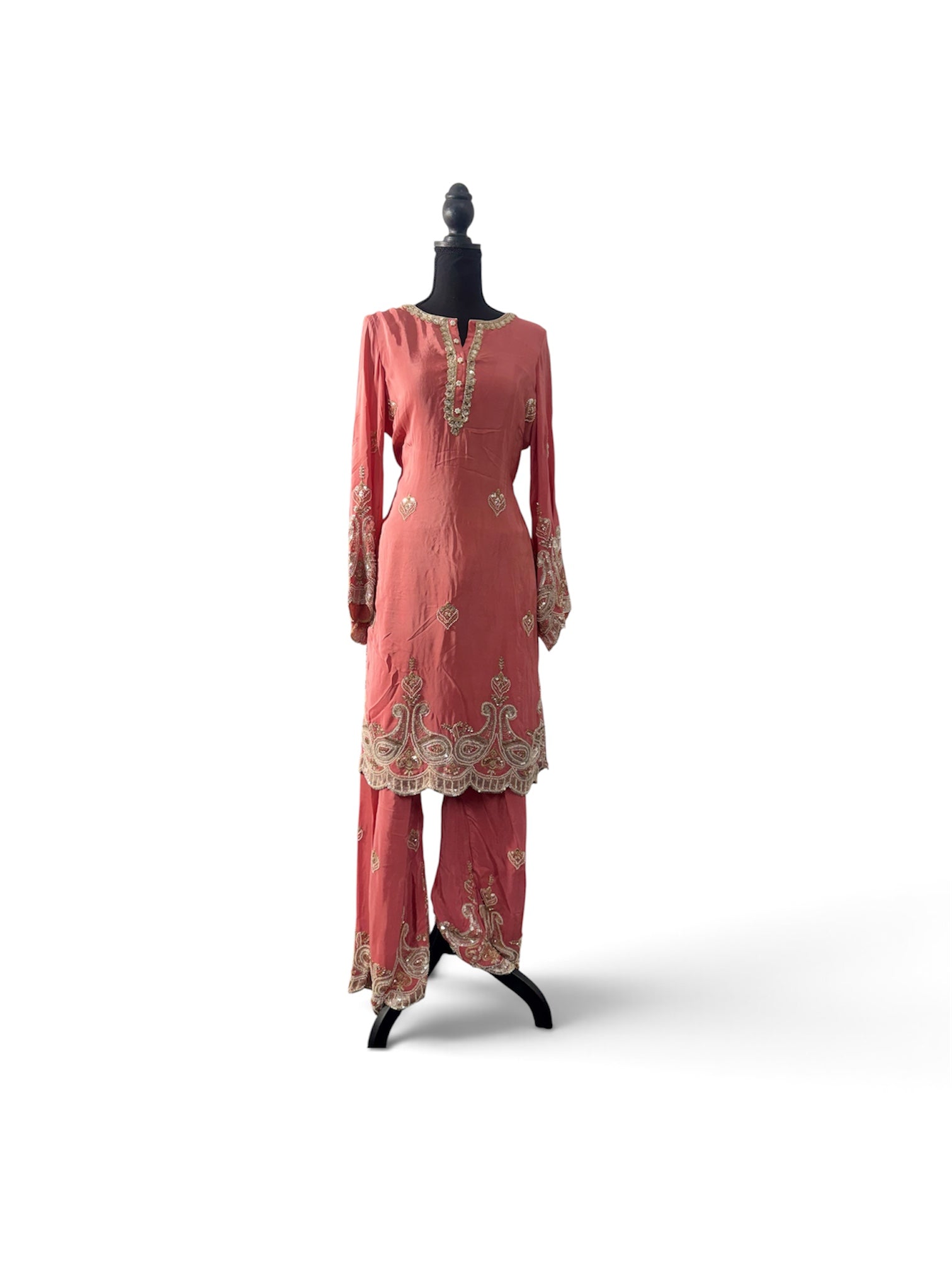 Mehrunisa – Rose Embroidered Farshi Salwar Set