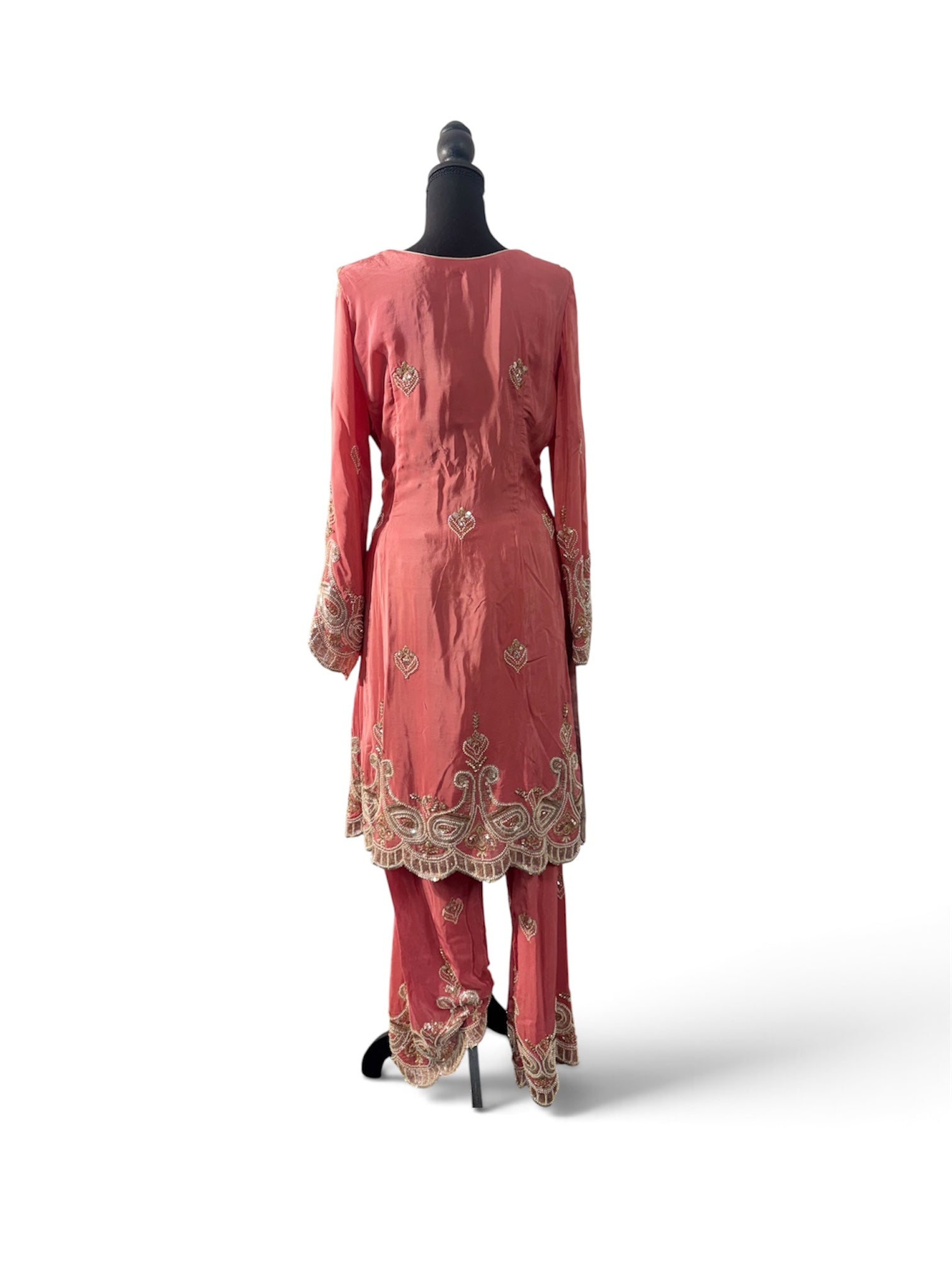 Mehrunisa – Rose Embroidered Farshi Salwar Set
