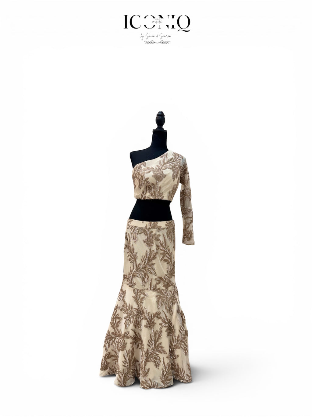 Golden Sequin One-Shoulder Fish-Cut Ensemble
