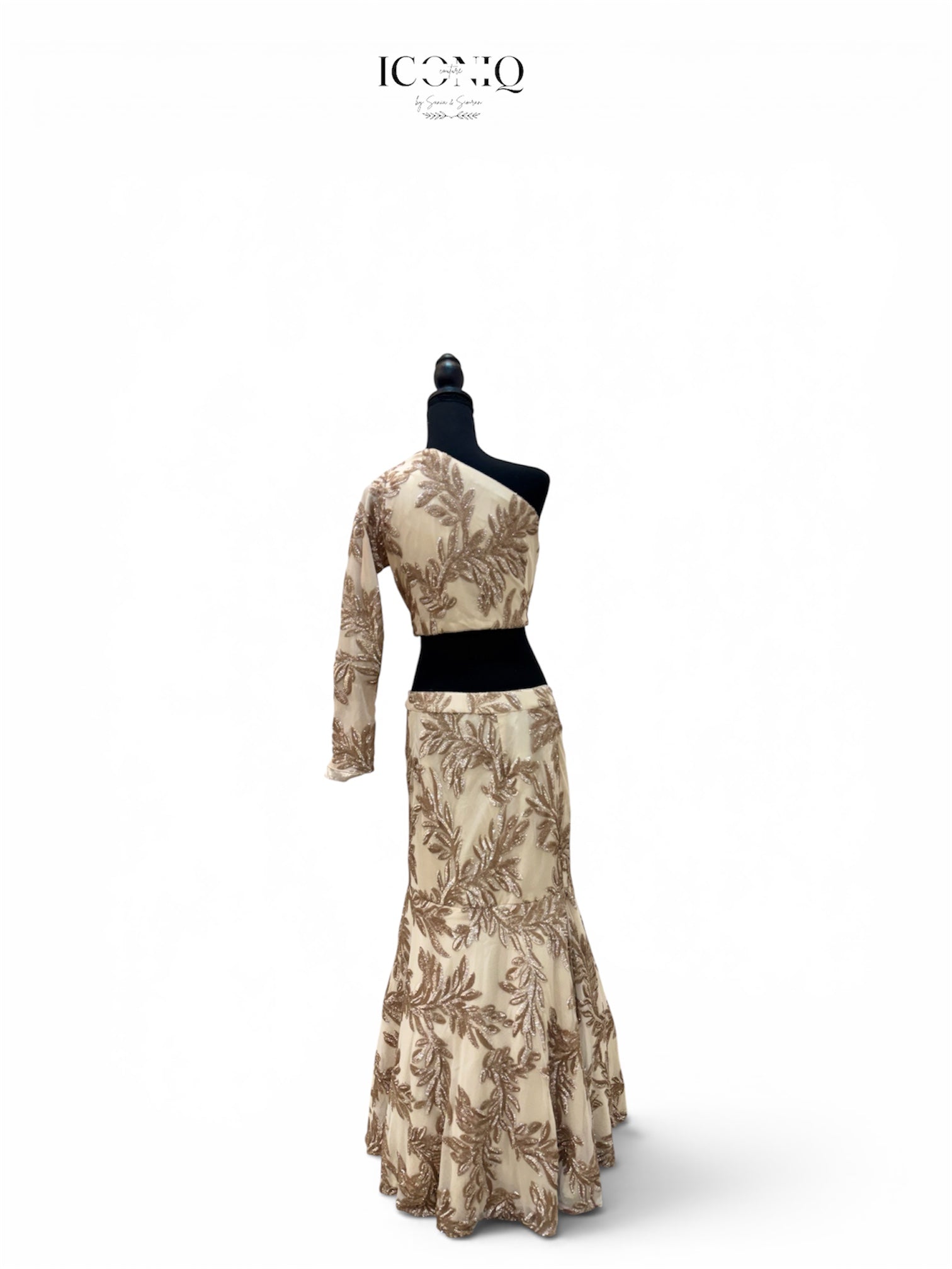 Golden Sequin One-Shoulder Fish-Cut Ensemble